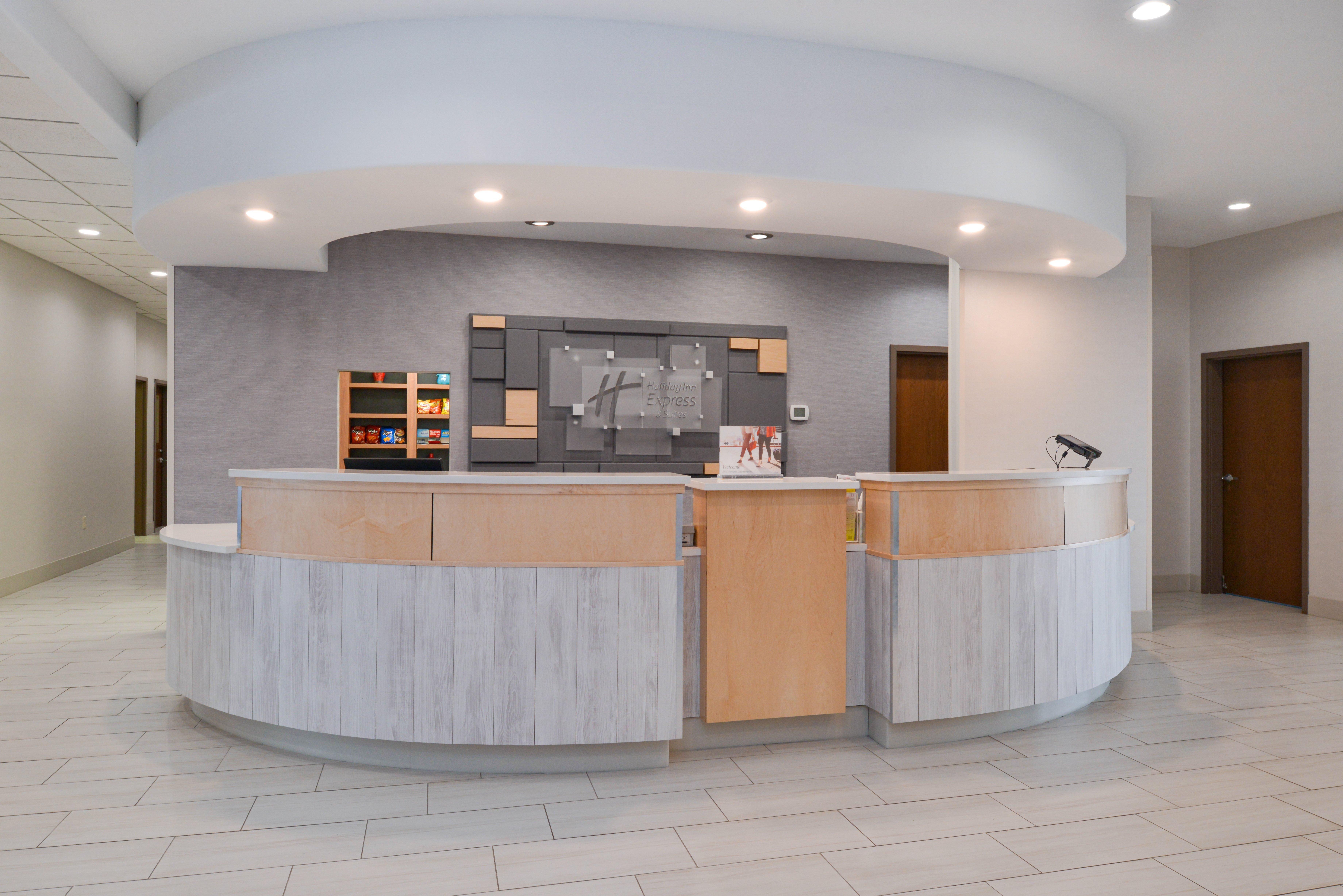 Holiday Inn Express & Suites Pueblo By Ihg Exterior foto
